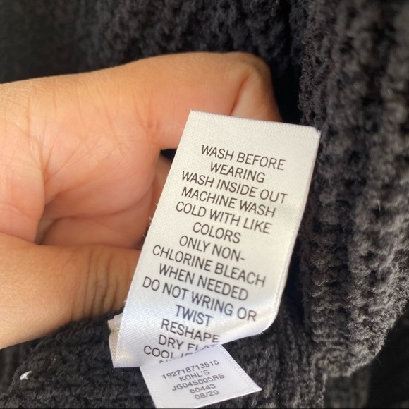 SO black knit V-neck sweater Size Medium - Picture 5 of 7